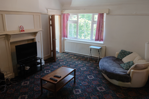 9 bedroom detached house to rent - North Hill Road, Leeds, West Yorkshire, LS6