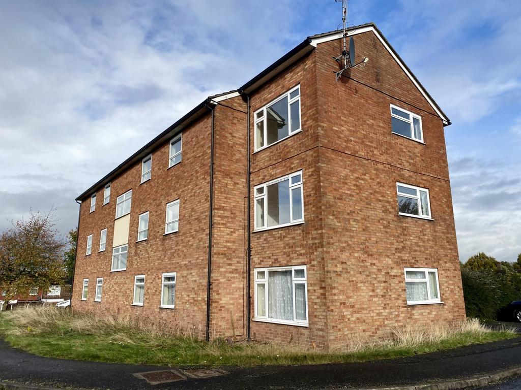 Barn Close, Donnington, Telford, Shropshire, TF2 2 bed apartment £75,000