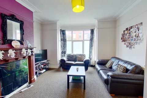 undefined, Ash Road, Headingley