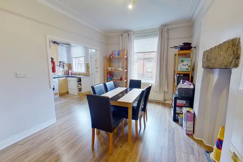 undefined, Ash Road, Headingley