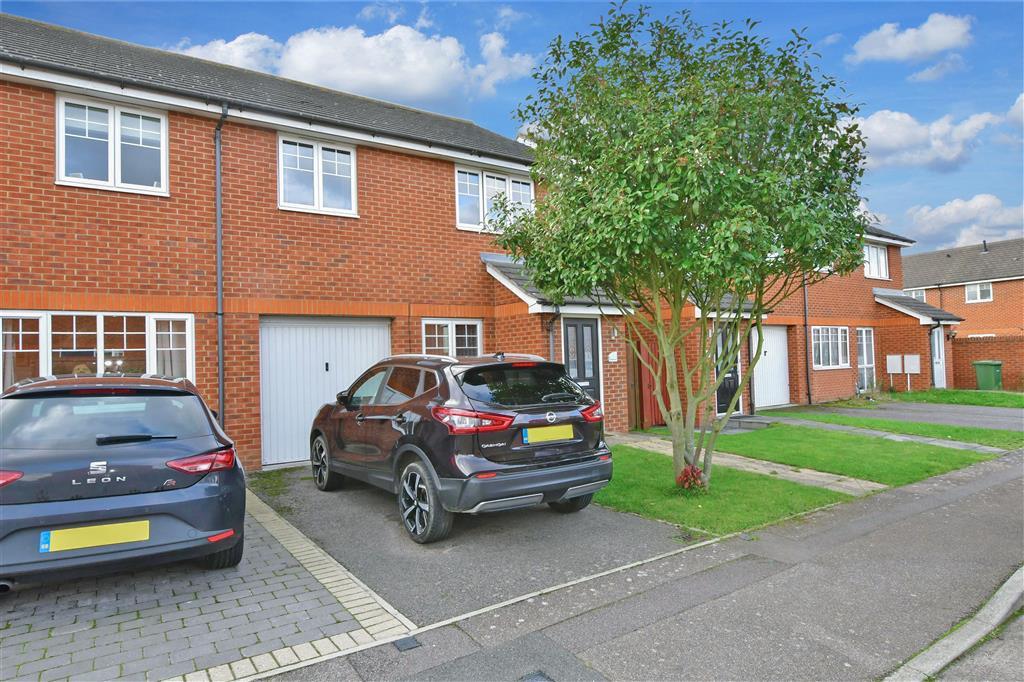 North Weald Close, Hornchurch, Essex 3 bed semidetached house £500,000