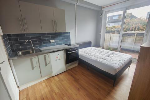 undefined, Leeside Crescent, Temple Fortune