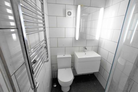 33 Cromwell Road, Feltham, TW13 5AS