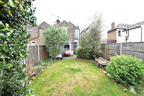 33 Cromwell Road, Feltham, TW13 5AS