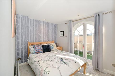2 bedroom flat to rent - The Cooperage, 6 Gainsford Street, London