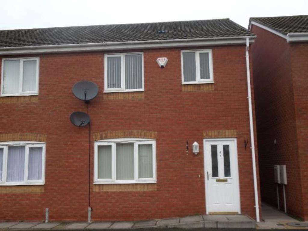 Doulton Court, Bedworth, CV12 0AF 3 bed semidetached house £775 pcm