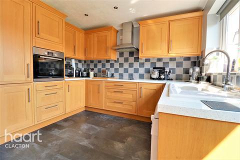 29 Bockings Grove, Clacton-on-sea, CO16 8DL