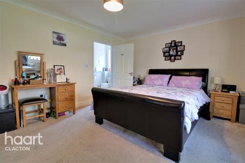 29 Bockings Grove, Clacton-on-sea, CO16 8DL