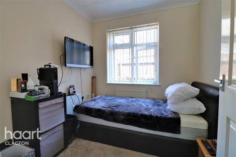 29 Bockings Grove, Clacton-on-sea, CO16 8DL