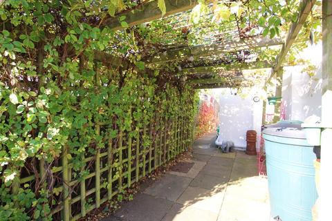 6 Lanchester Close, Herne Bay, CT6 8AH