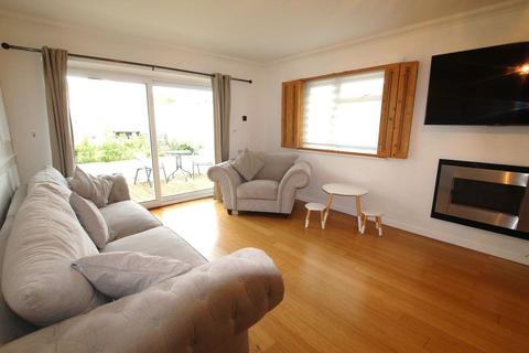 6 Lanchester Close, Herne Bay, CT6 8AH