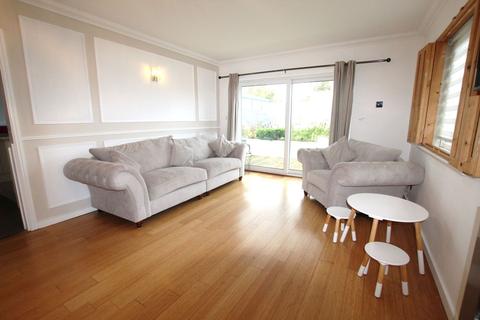 6 Lanchester Close, Herne Bay, CT6 8AH