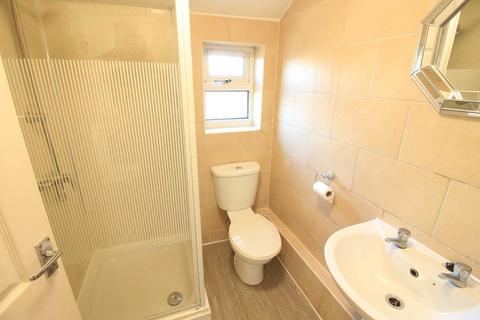 Studio to rent, Lower Broughton Road, Salford