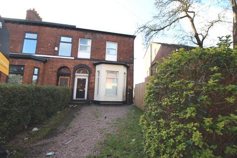 Studio to rent, Lower Broughton Road, Salford