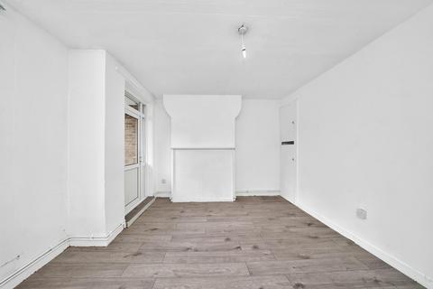 Flat 10, Chagford House Talwin Street, London, E3 3NP