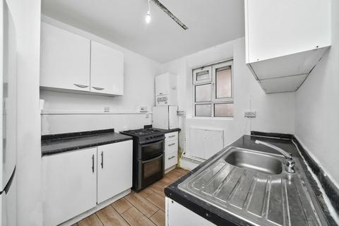 Flat 10, Chagford House Talwin Street, London, E3 3NP
