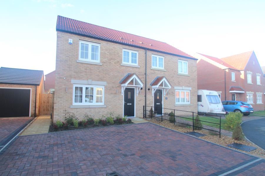 ST WALK, HARROGATE, HG2 9DX 3 bed semidetached house £1,350