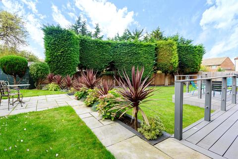 51 Braeside, Beckenham, BR3 1ST
