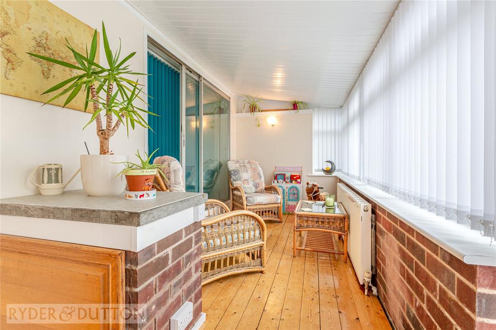 Stevenson Drive, Oldham, OL1 3 bed townhouse £135,000