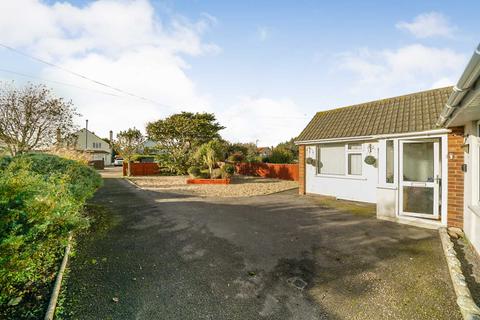 2 bedroom detached bungalow for sale - Grafton Road, Selsey