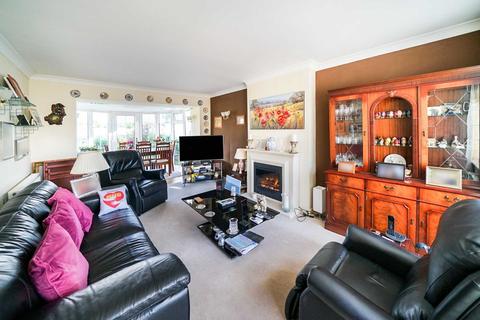 2 bedroom detached bungalow for sale - Grafton Road, Selsey