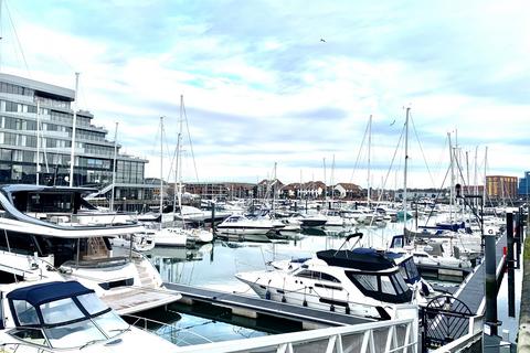 2 bedroom apartment to rent, OCEAN VILLAGE, SOUTHAMPTON