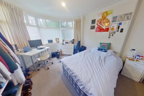 5 bedroom house to rent, Richmond Road, Hyde Park, LEEDS