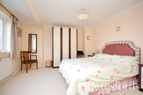 9 Philips Close, Rayne, Braintree, CM77 6DB