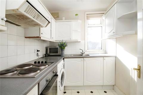 2 bedroom apartment to rent, Queens Road, London, SW19