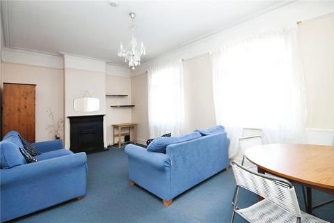 2 bedroom apartment to rent, Queens Road, London, SW19