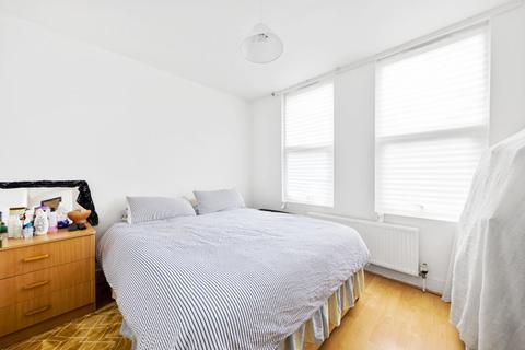 2 bedroom ground floor flat for sale - Blackhorse Road, London E17