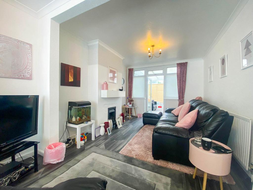 Mildenhall Road, Birmingham, B42 3 bed semidetached house £265,000