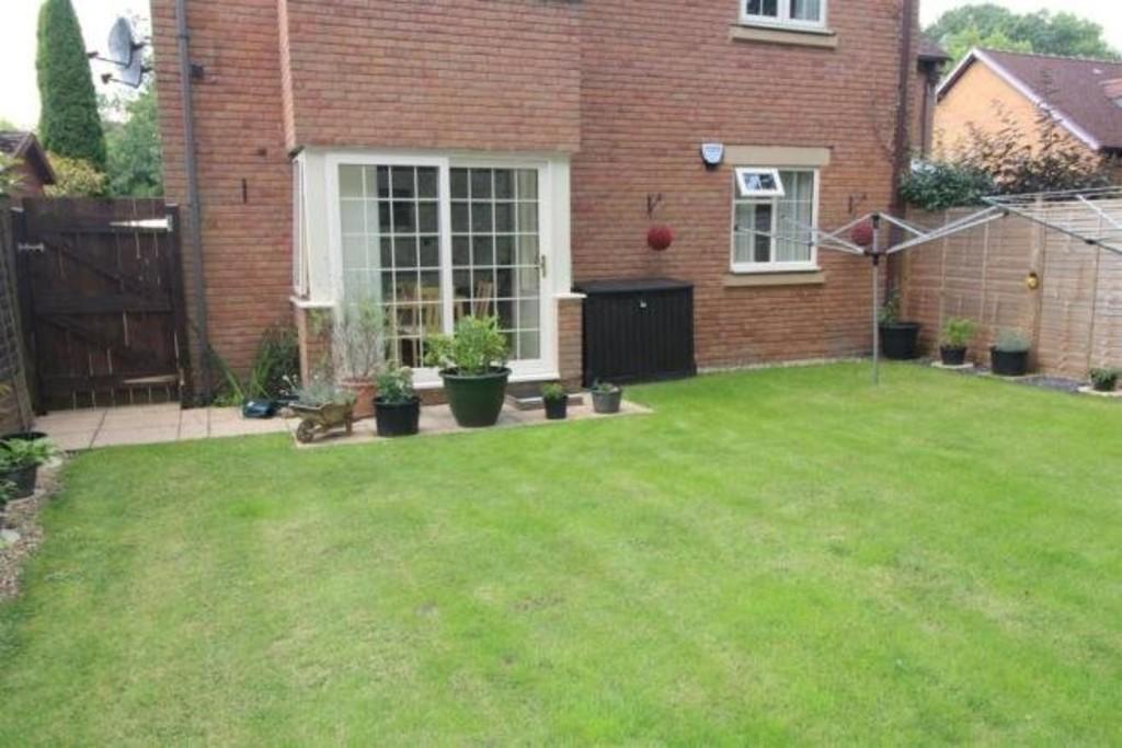 The Spinney, Solihull 2 bed ground floor flat £249,900