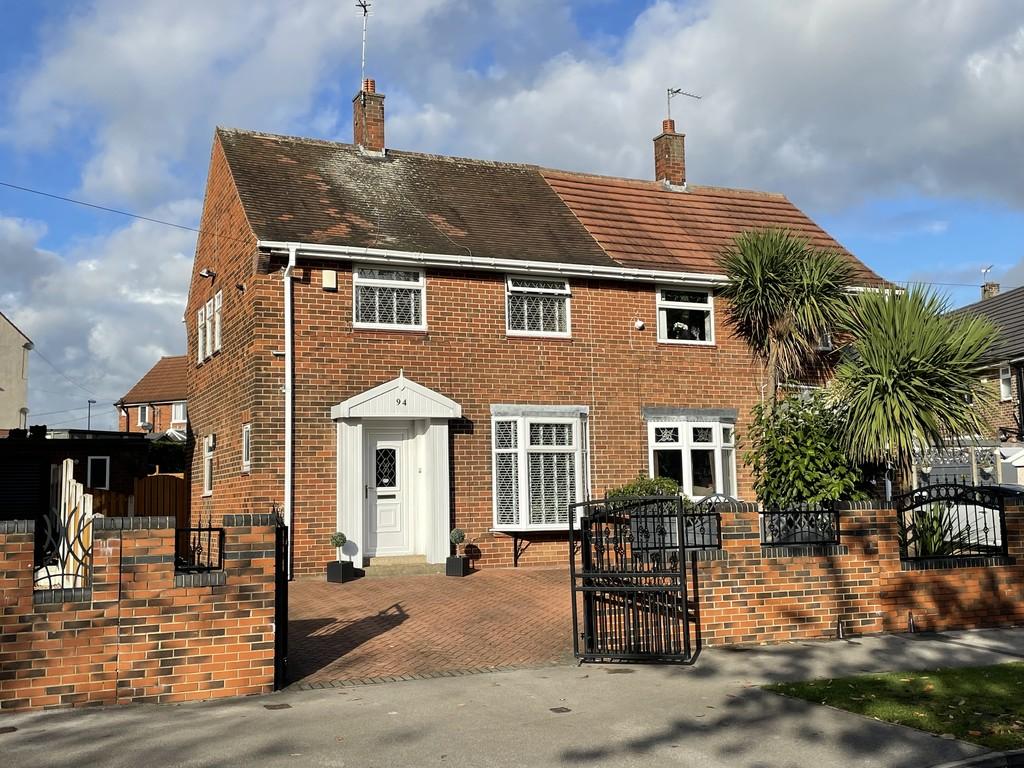 St. Catherines Drive, Bramley 2 bed semidetached house £194,999