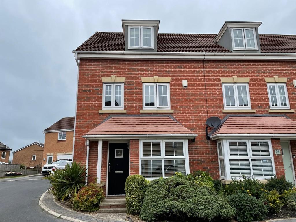 Kings Park, Birstall 4 bed end of terrace house £1,000 pcm (£231 pw)