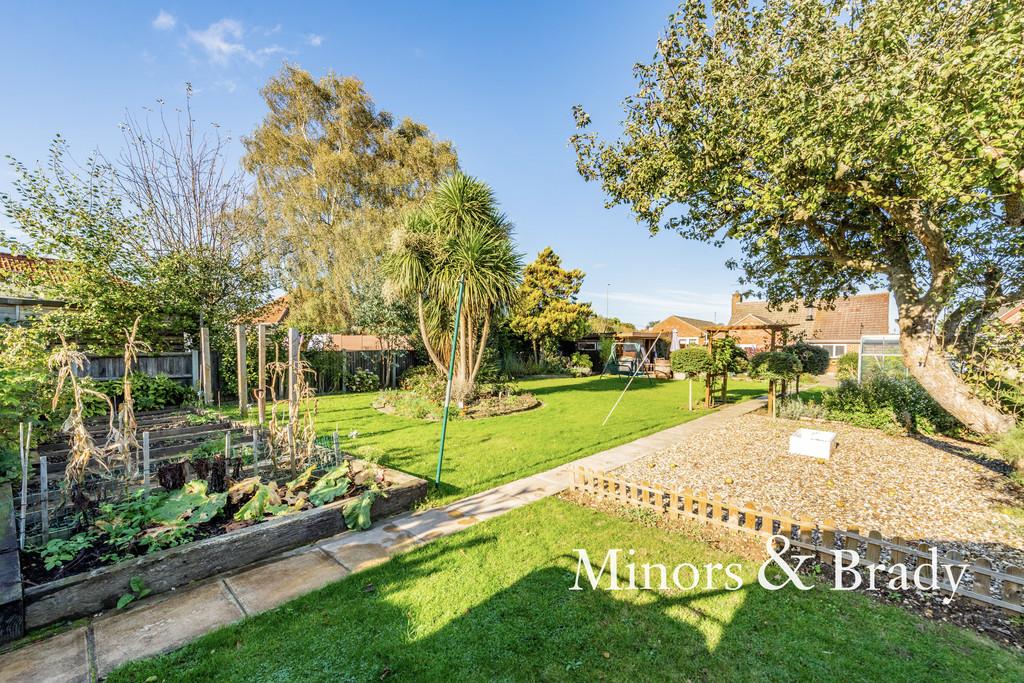 St. Williams Way, Thorpe St. Andrew 3 bed detached bungalow £425,000