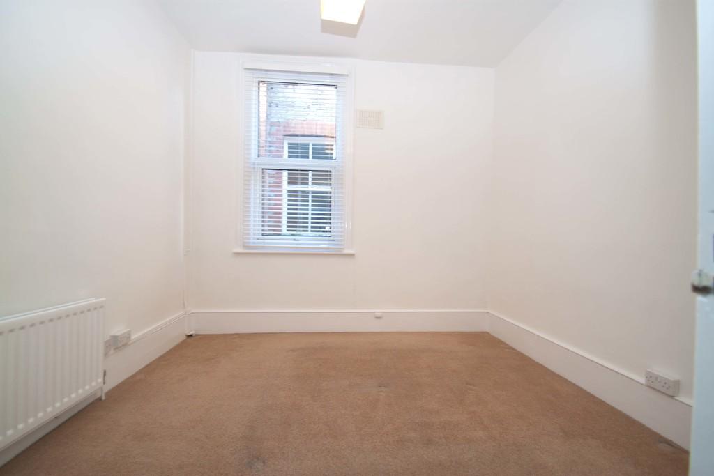Princes Avenue, Finchley Central, N3 1 bed apartment £1,040 pcm (£240 pw)