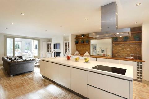 103 Ridgway, London, SW19 4SY