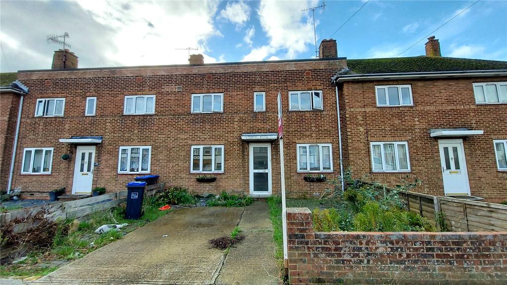 Meadow Road, Worthing, West Sussex, BN11 3 bed terraced house £1,395
