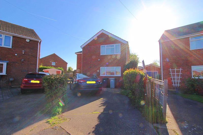 Picksley Crescent, HoltonLeClay 4 bed detached house £240,000