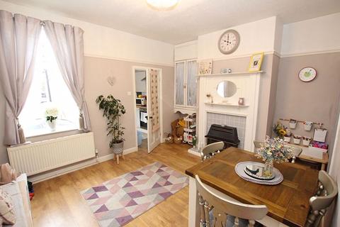 102 Fairmont Road, Grimsby, DN32 8DX