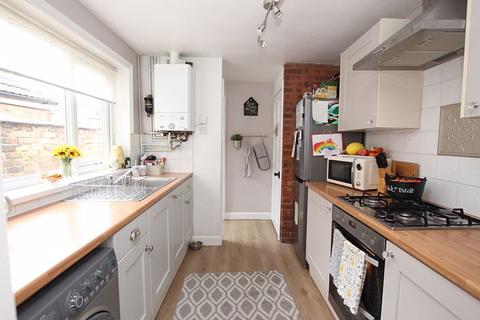 102 Fairmont Road, Grimsby, DN32 8DX