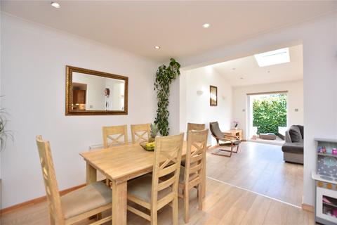 7 Alderton Place, Leeds, LS17 5LL