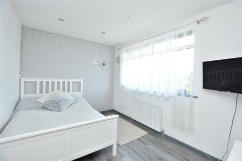 7 Alderton Place, Leeds, LS17 5LL