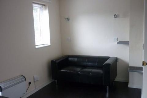 1 bedroom house to rent, Well Close Rise, Leeds