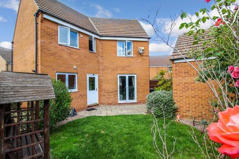 3 bedroom detached house for sale - Bayston Court, Woodston, Peterborough, Cambridgeshire, PE2 9SF