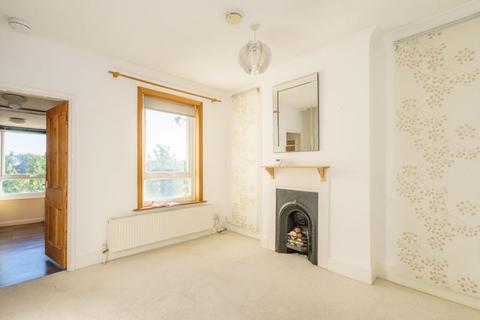 2 bedroom apartment for sale - Lyndhurst Road, Chichester