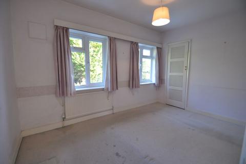 23 Oak Hill, Epsom, KT18 7BU