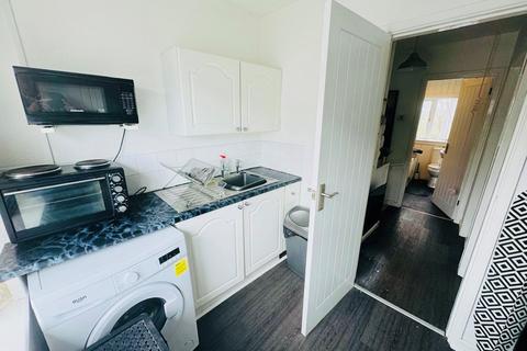 1 bedroom flat to rent, Walsall Road, WEST BROMWICH, B71
