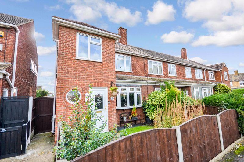 Jefferies Way, StanfordLeHope 4 bed end of terrace house £400,000